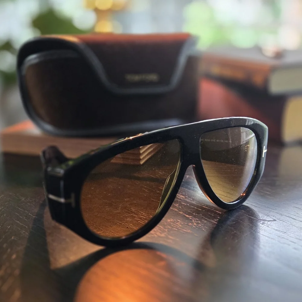 NWOT Tom Ford Black & Gold Aviator Sunglasses, Velvet Case Included